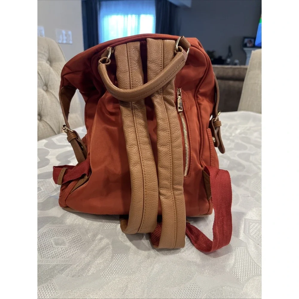 Tommy Bahama Brick Color Backpack Brown Leather Trim Water Bottle‎ Pockets Zip